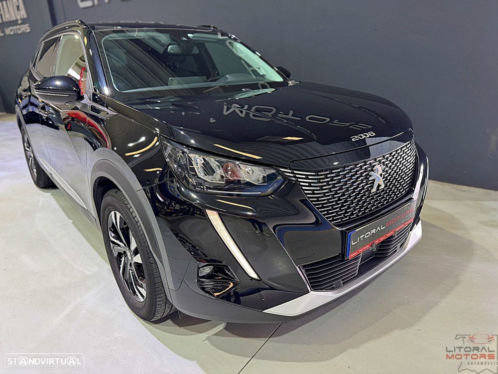 Peugeot 2008 1.2 PureTech Allure EAT8 - 3