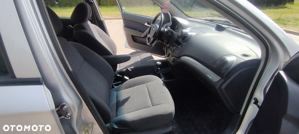 Chevrolet Aveo - 19