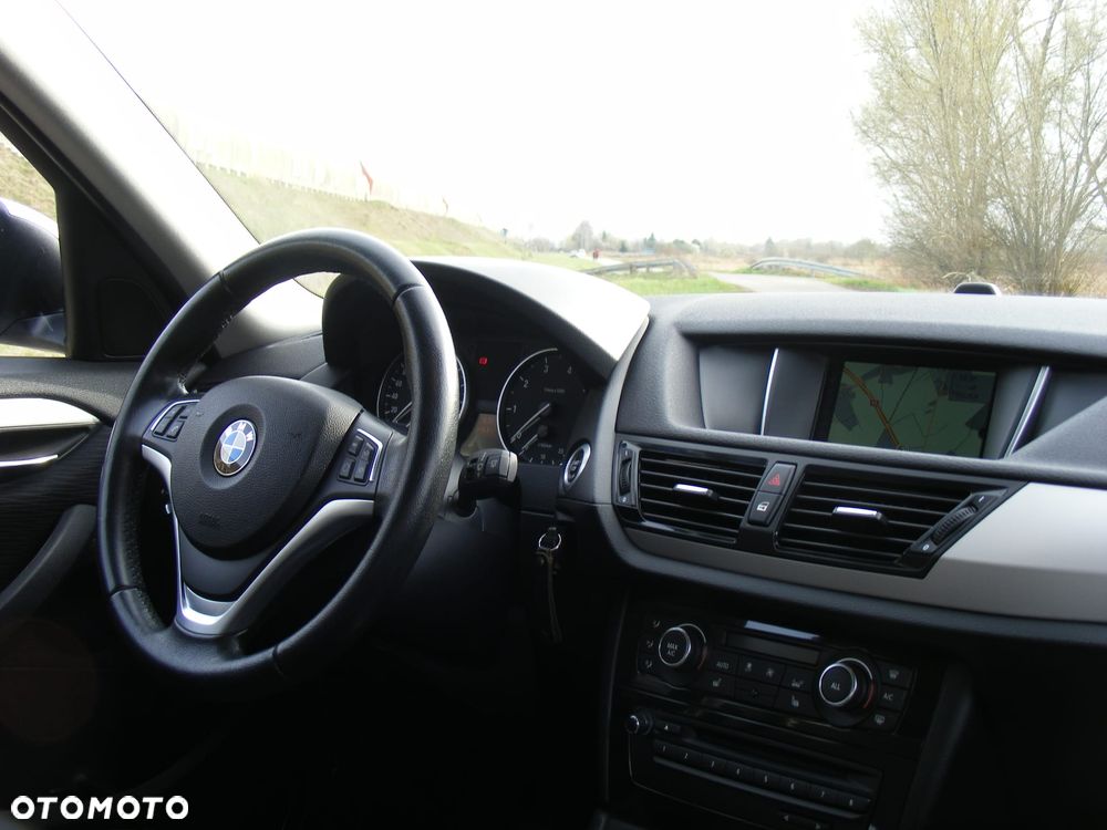 BMW X1 sDrive18i - 17