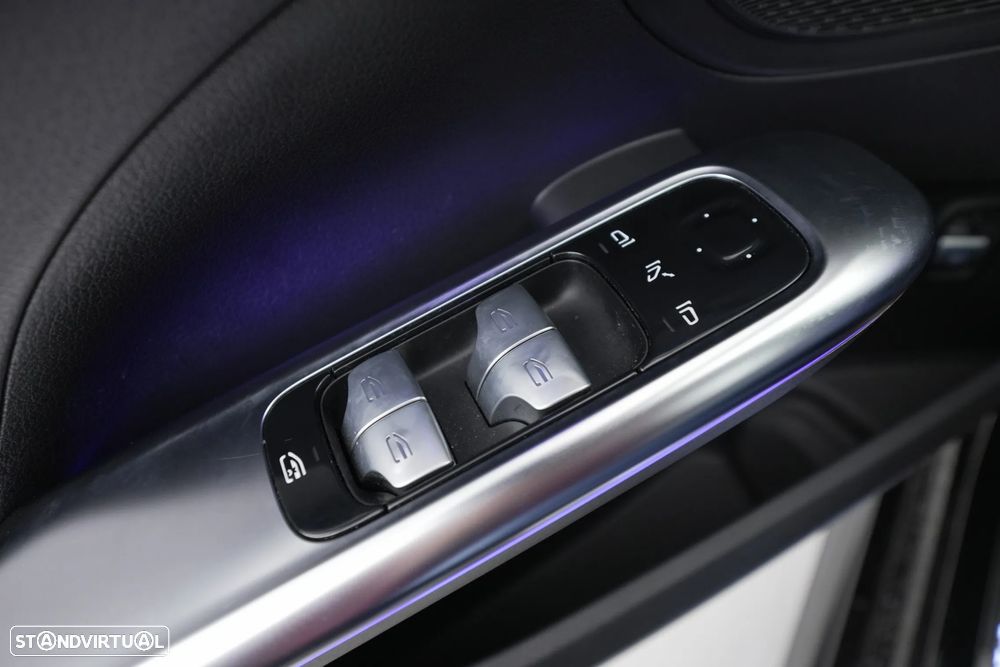 Mercedes-Benz C 300 d AMG Line - 25