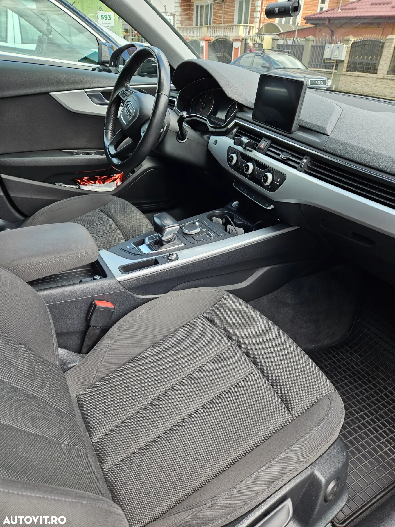 Audi A4 Avant 2.0 TDI S tronic - 8