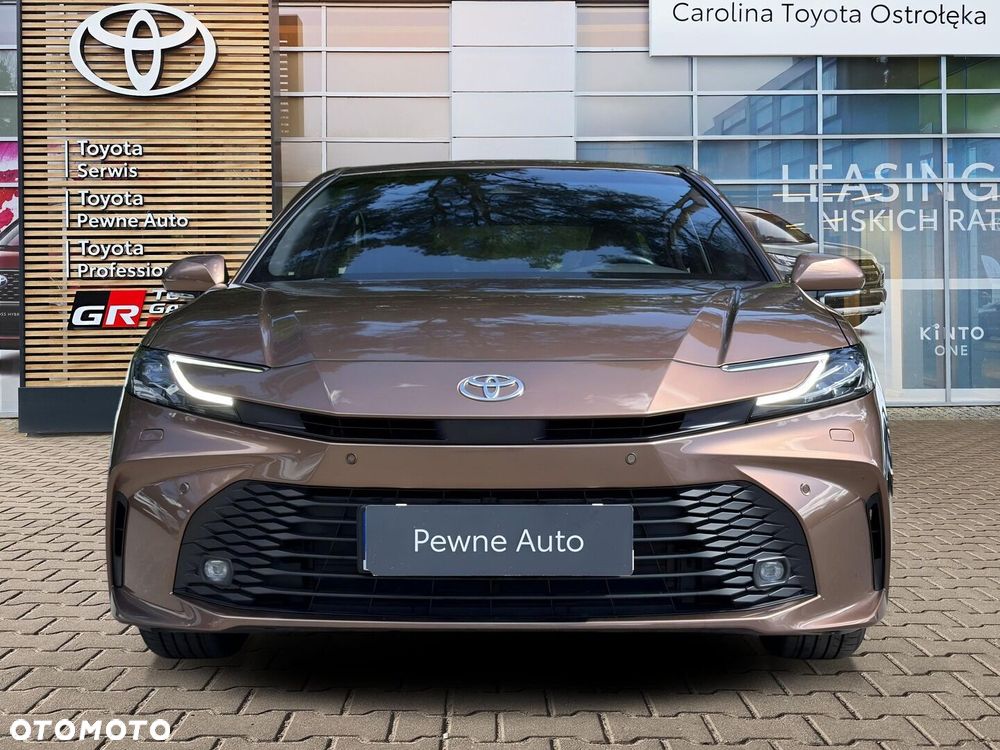 Toyota Camry - 9