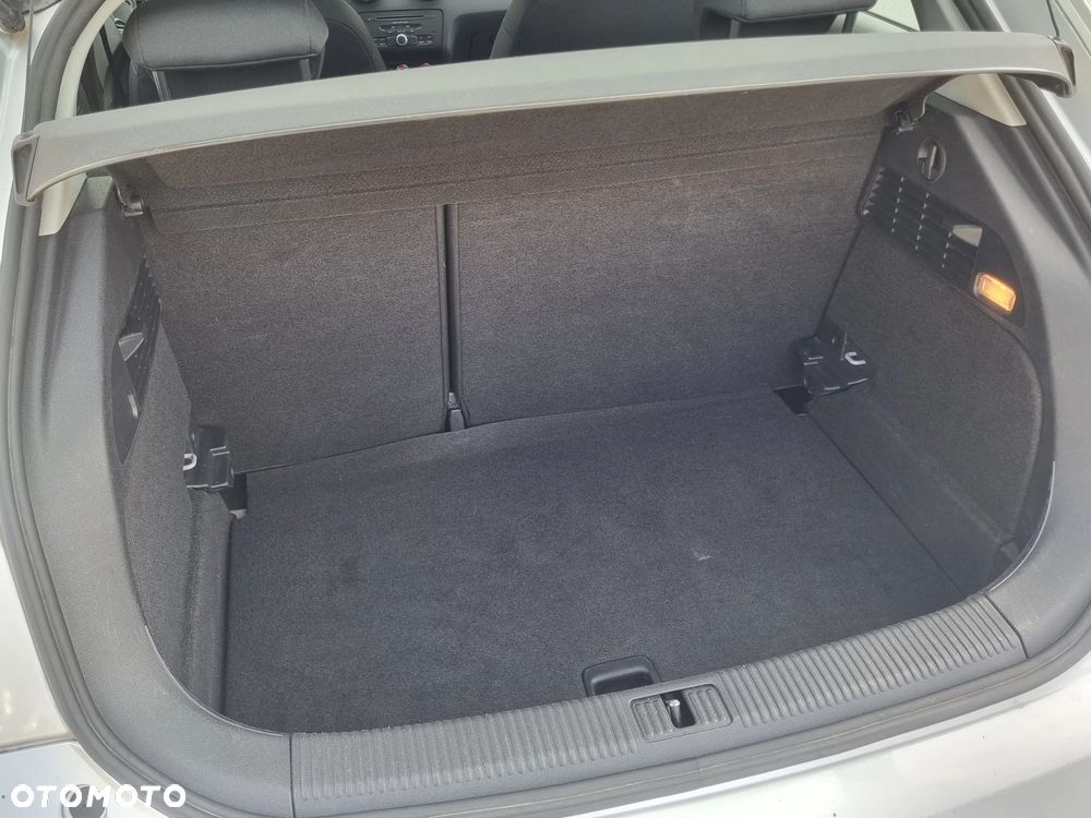Audi A1 Sportback 1.6 TDI Attraction - 12