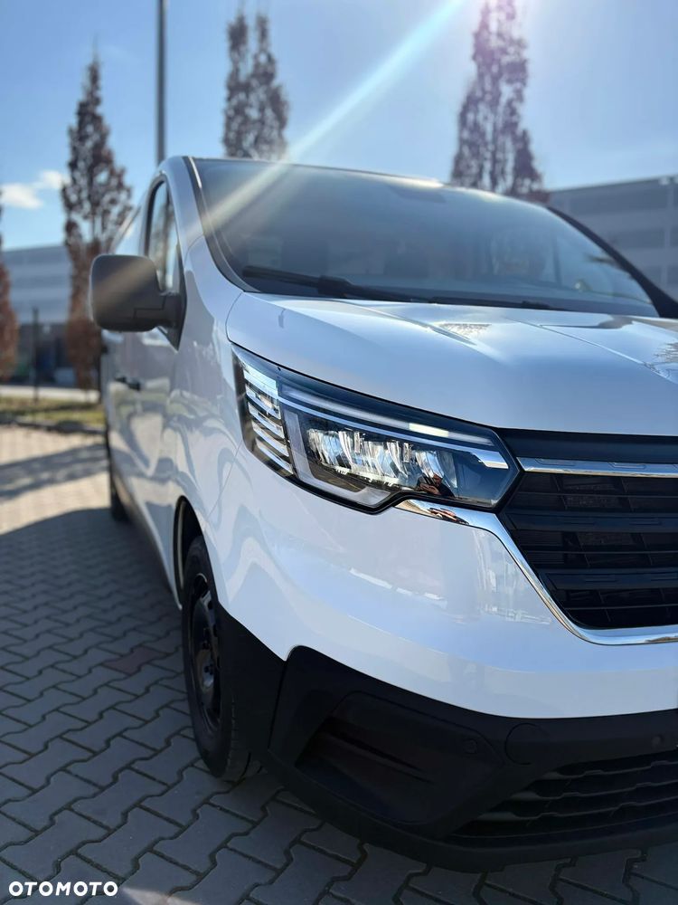 Renault Trafic - 23