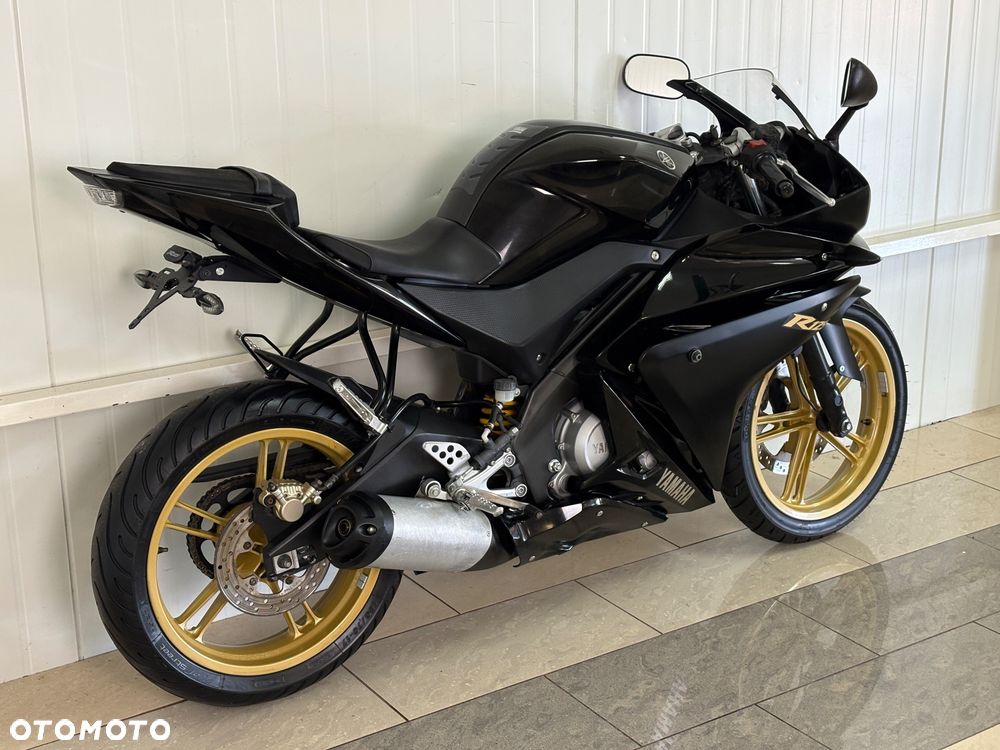 Yamaha YZF - 4