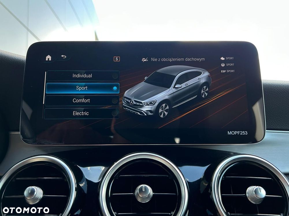 Mercedes-Benz GLC 300 e 4-Matic Business Edition - 34