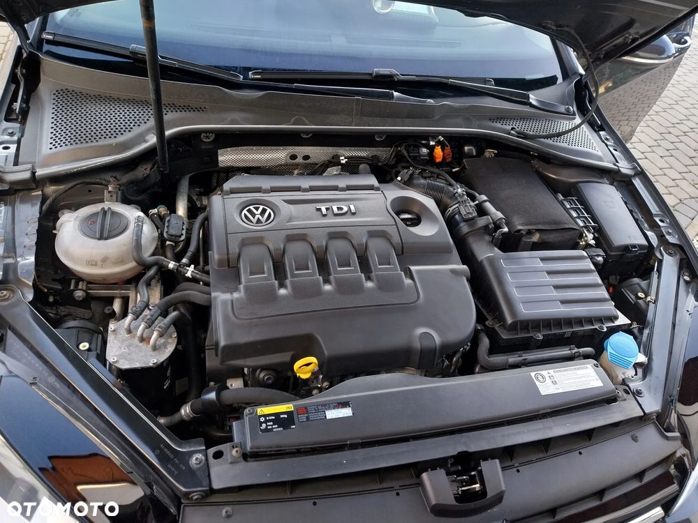 Volkswagen Golf 1.6 TDI Highline - 11