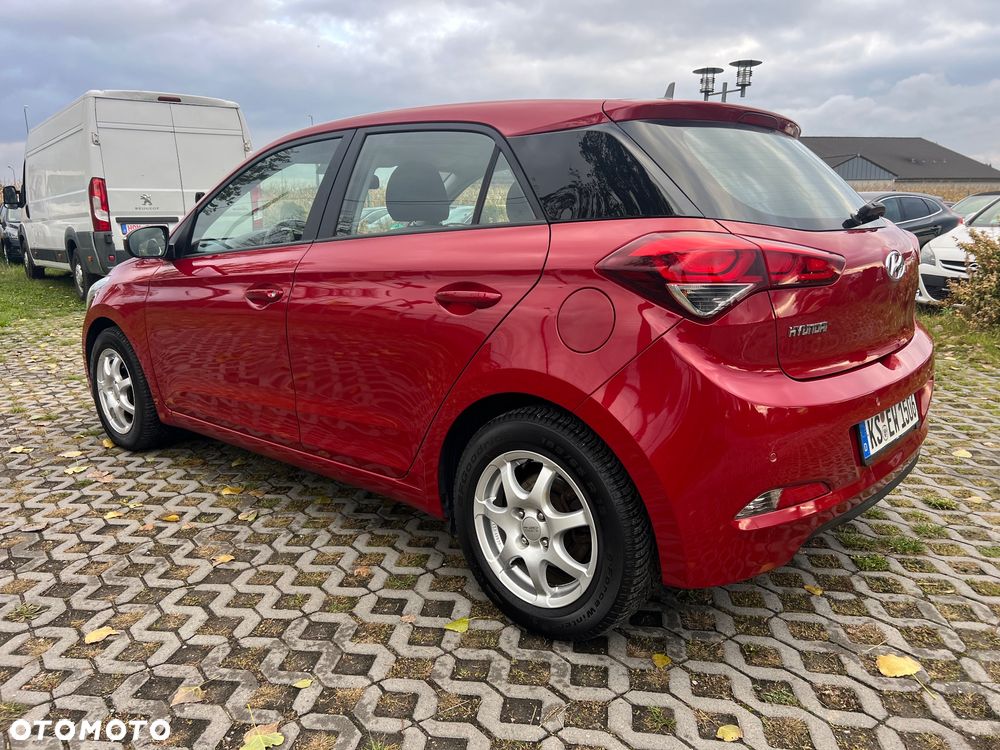 Hyundai i20 1.4 Trend - 16