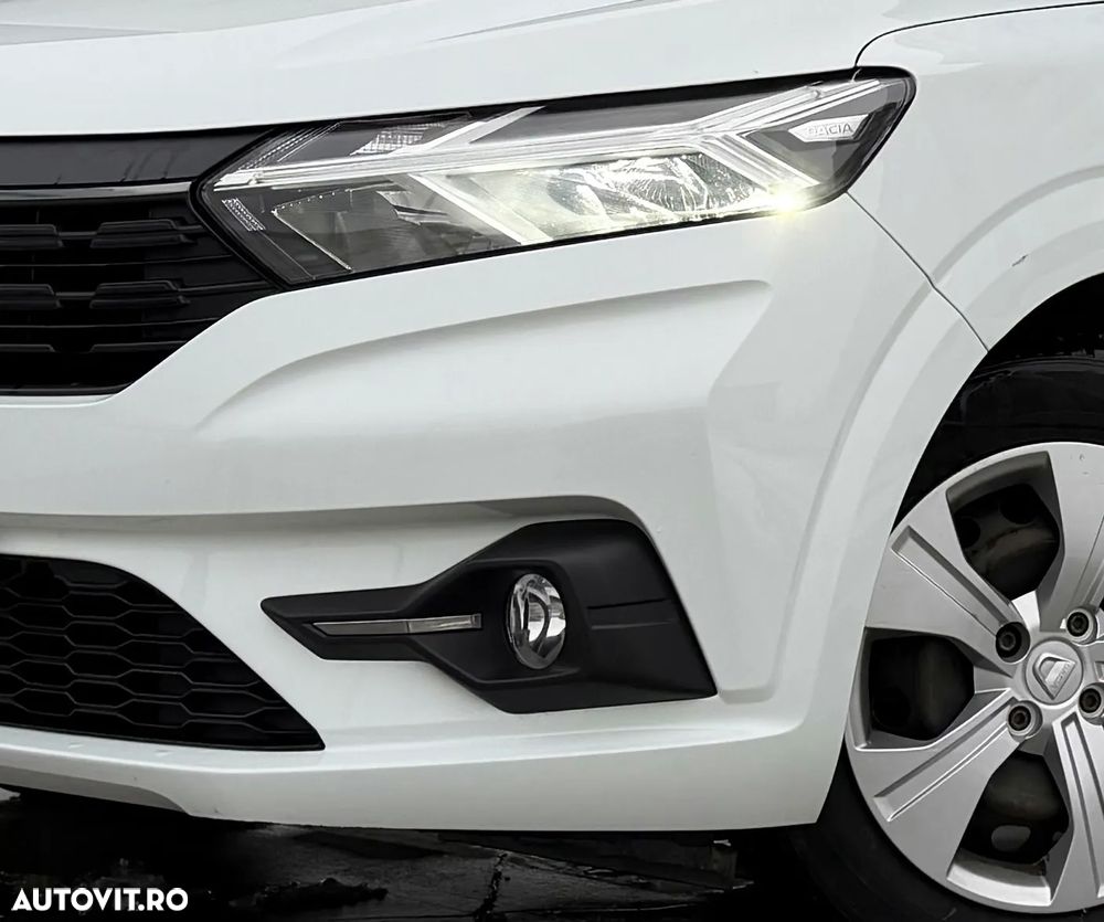 Dacia Logan TCe 90 Essential - 21