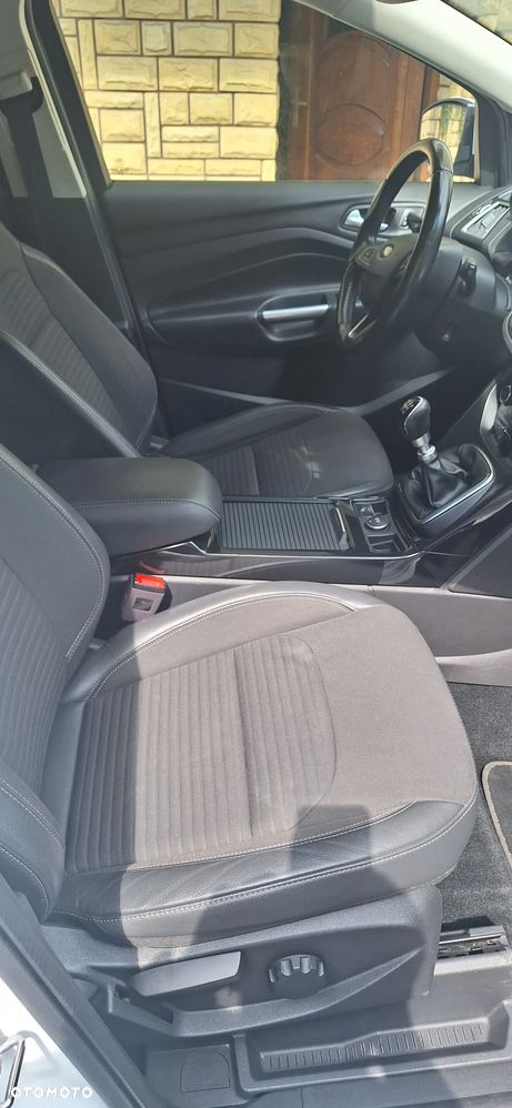 Ford Kuga 1.5 TDCi FWD Titanium - 3