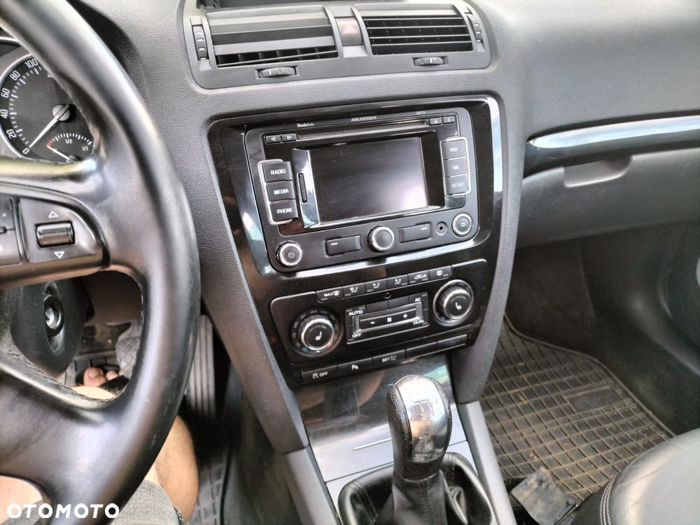 Skoda Octavia 1.8 TSI 4x4 L&K - 12