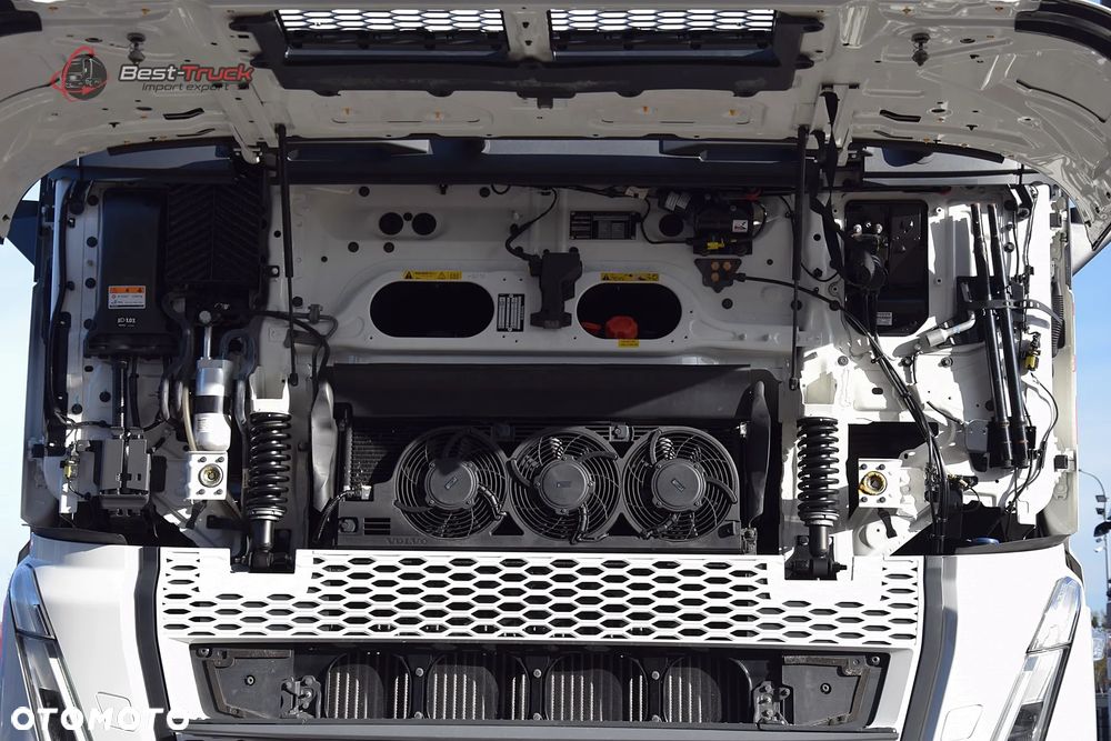 Volvo FH 500 XL |  FULL LED | I-PARK COOL |  ZBIORNIKI 1175 L |  I-SAVE  |  STANDARD - 28