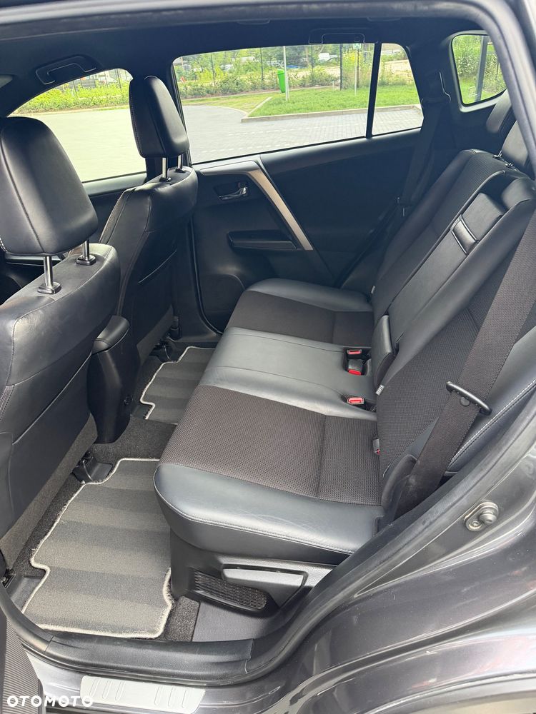 Toyota RAV4 - 15