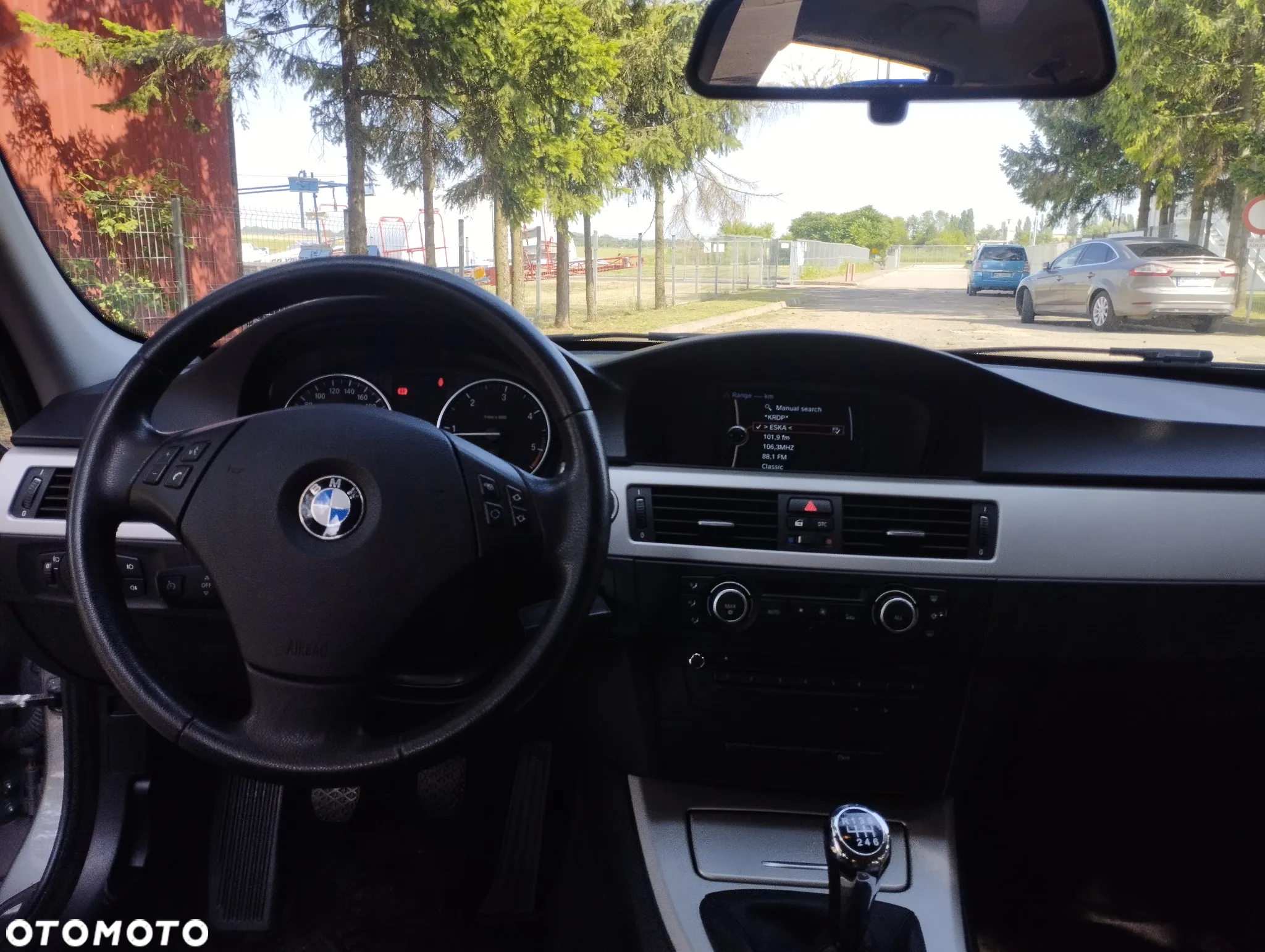 BMW Seria 3 318d - 4