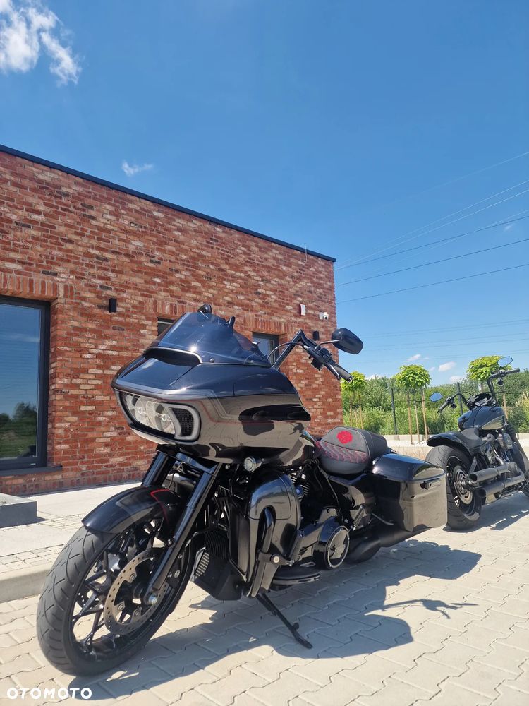 Harley-Davidson Touring Road Glide - 20