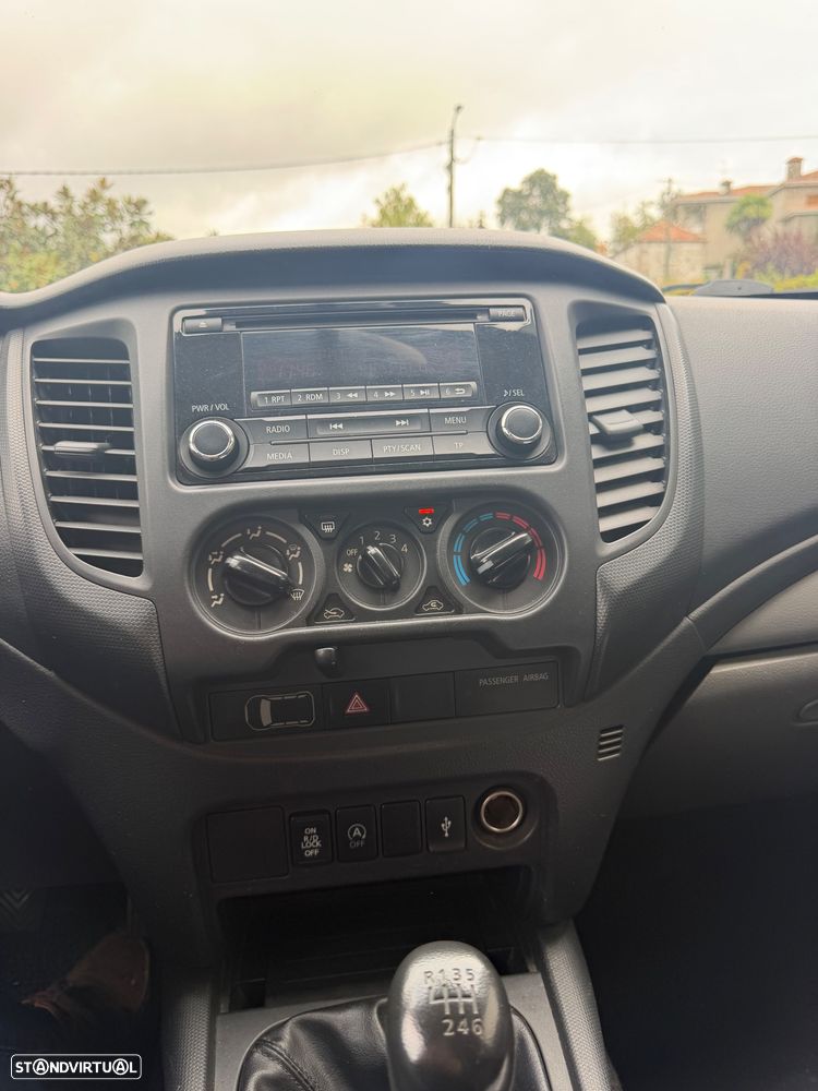 Mitsubishi L200 2.4 DI-D Club Invite 4WD - 10