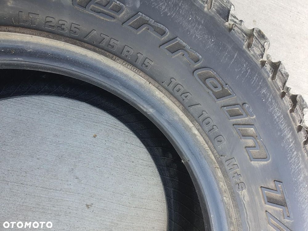 OPONA BFGOODRICH MUD-TERRAIN T/A 235/75/R15 9MM 1SZT - 5