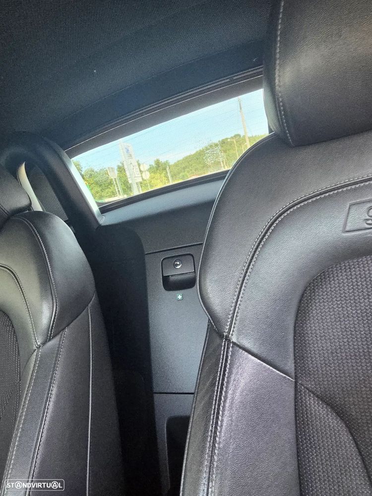 Audi TT Coupé 2.0 TDI quattro - 10