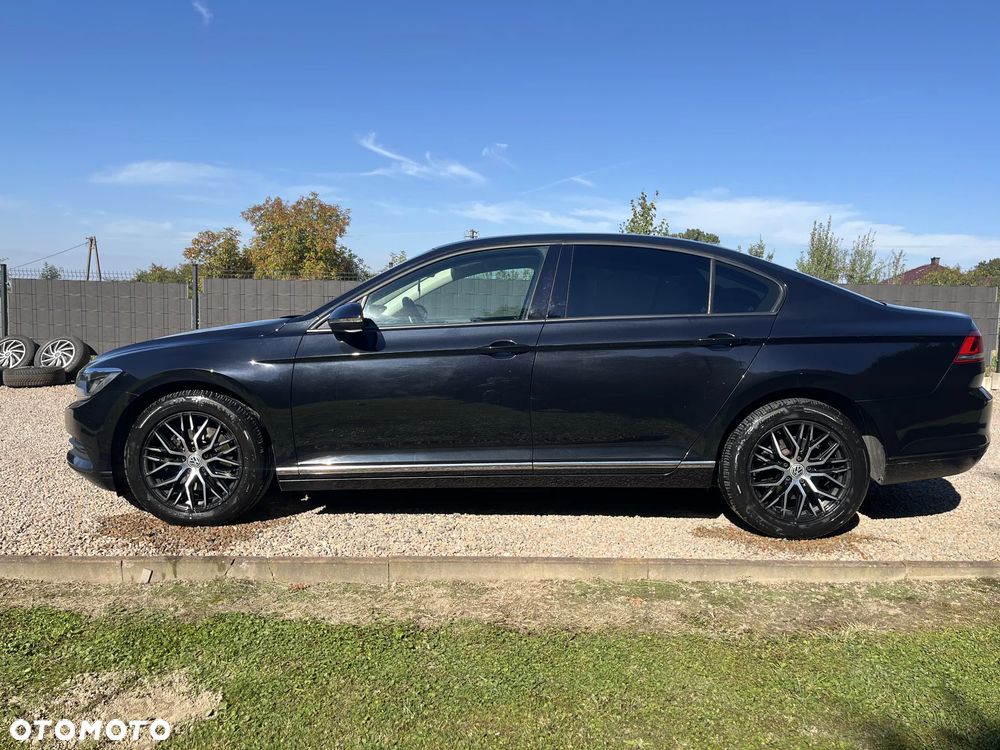 Volkswagen Passat - 11