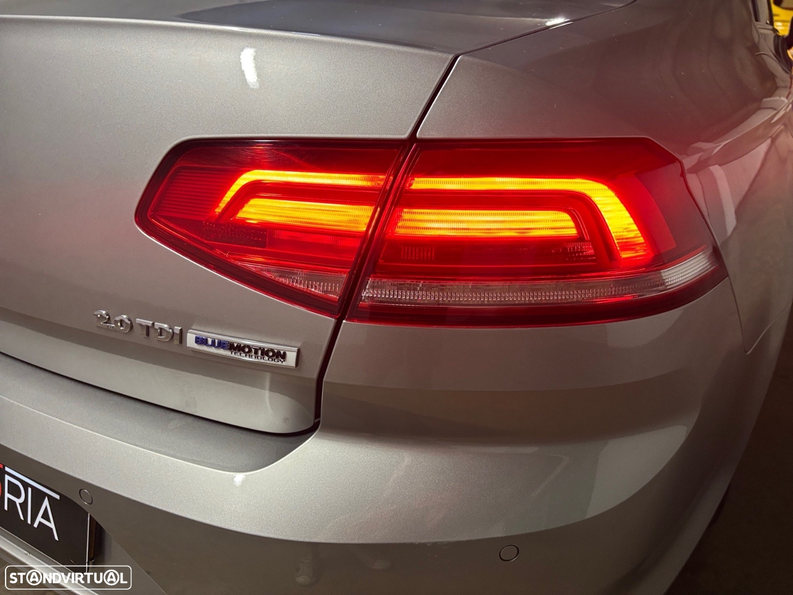 VW Passat 2.0 TDI Confortline - 14