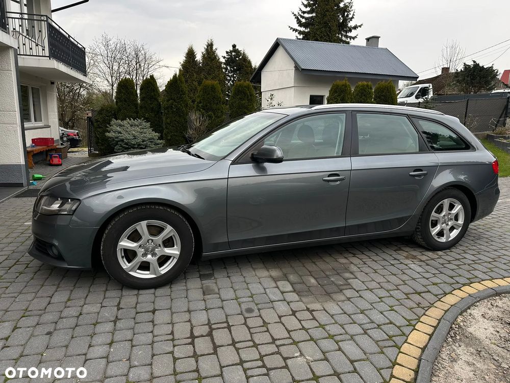 Audi A4 Avant 2.0 TDI DPF Ambition - 9