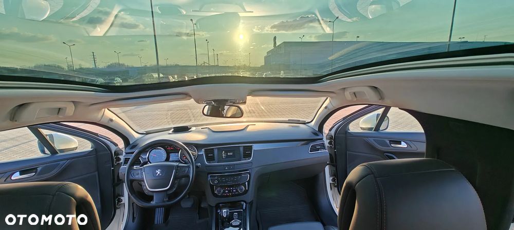 Peugeot 508 RXH Hybrid4 - 6