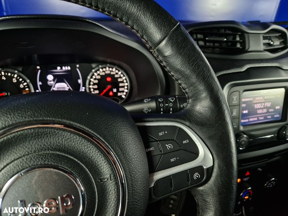 Jeep Renegade - 17