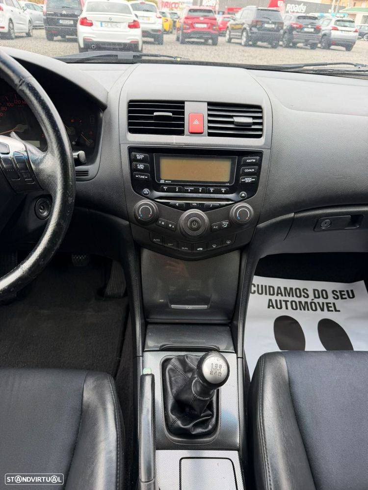 Honda Accord 2.0 Sport - 22