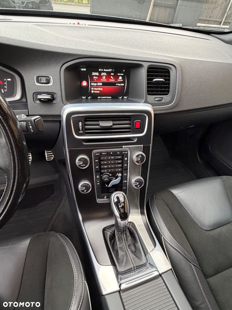 Volvo S60 D4 Geartronic Momentum - 27