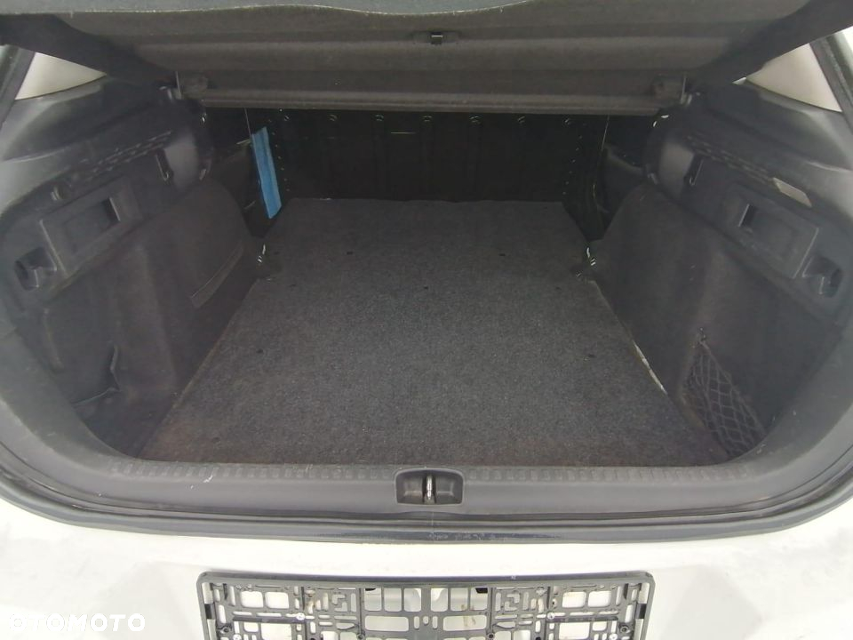 Citroën C4 e-HDi 115 Tendance - 13