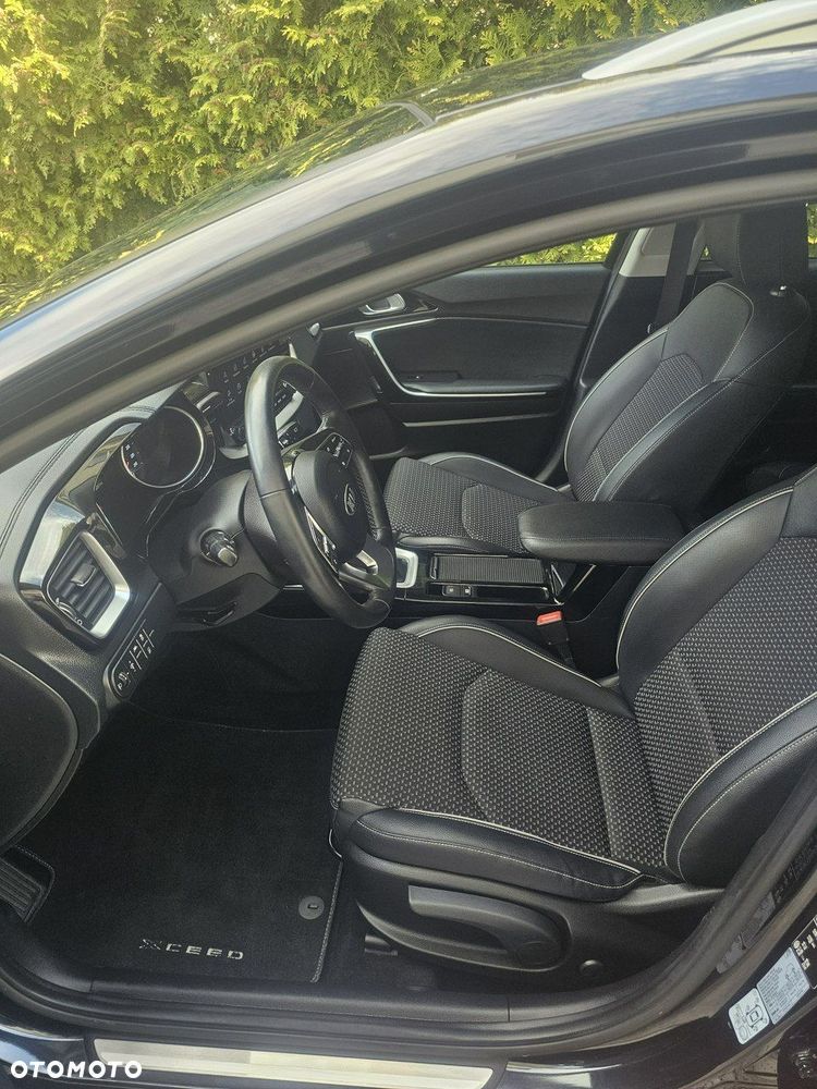 Kia XCeed - 14