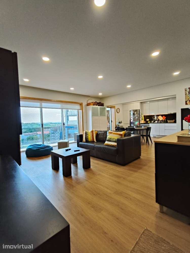 Apartamento T2+2 Duplex na Quinta D'El Rei - Oportunidade Única! - Grande imagem: 2/17