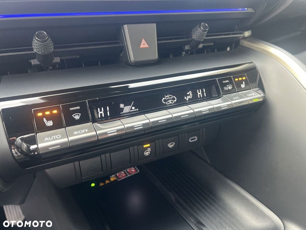 Toyota C-HR 2.0 PHEV Dynamic Force Executive - 29