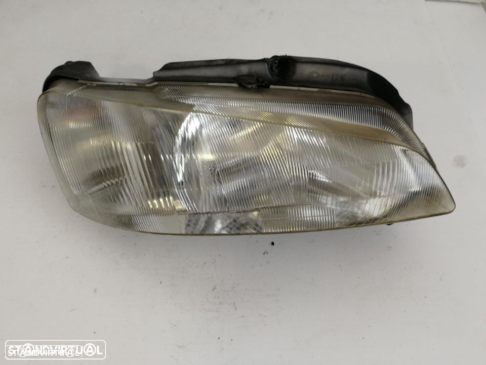 Farol óptica frente direito peugeot 106 1996 a 2001 - 1