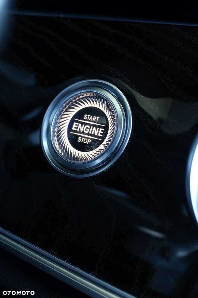 Mercedes-Benz Klasa E 220 d 4-Matic 9G-TRONIC - 18