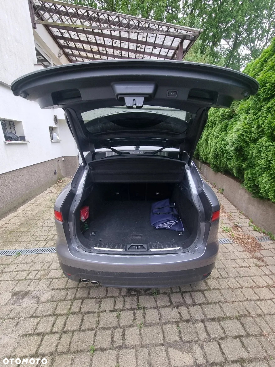 Jaguar F-Pace 2.0 i4D AWD R-Sport - 10