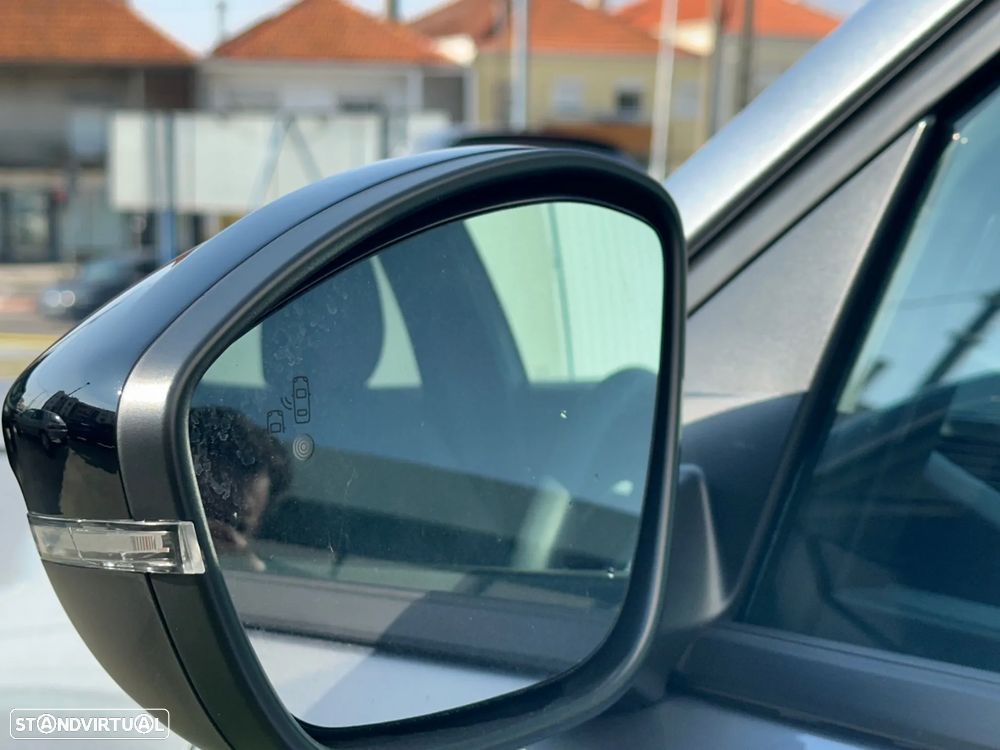 Peugeot 2008 1.2 Hybrid Allure e-DCS6 - 7