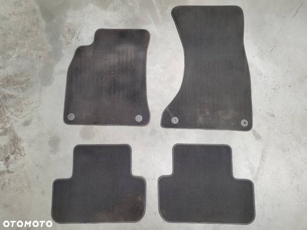 DYWANIKI KOMPLET AUDI A4 B8 2008 KOMBI - 1