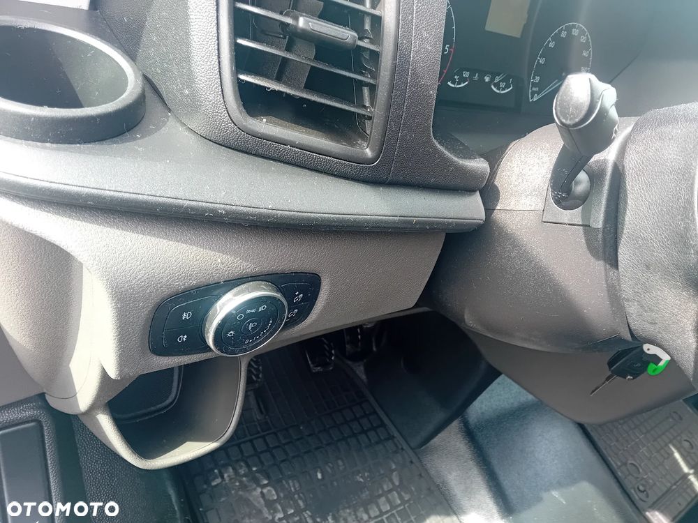 Ford Transit Custom - 19