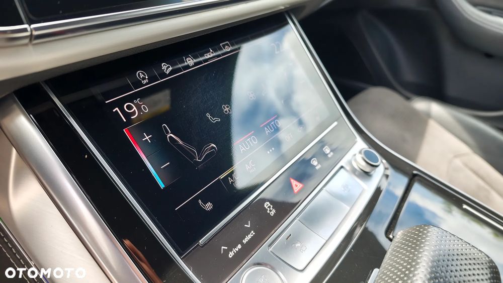 Audi Q8 50 TDI mHEV Quattro Tiptronic - 23