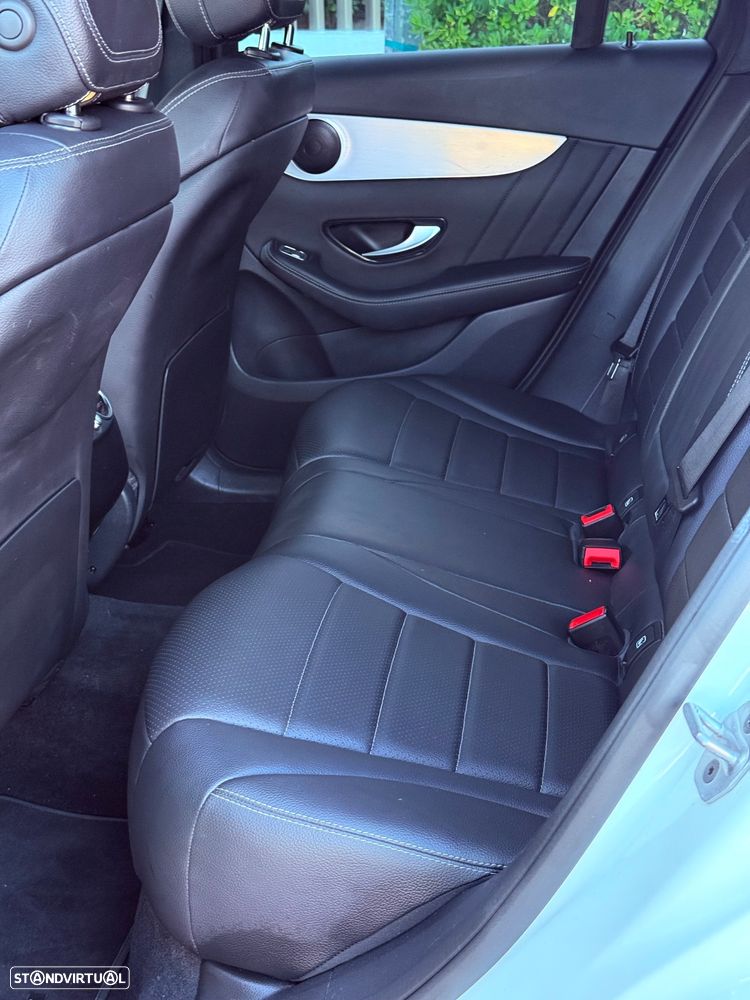 Mercedes-Benz GLC 300 de 4Matic 9G-TRONIC AMG Line - 17
