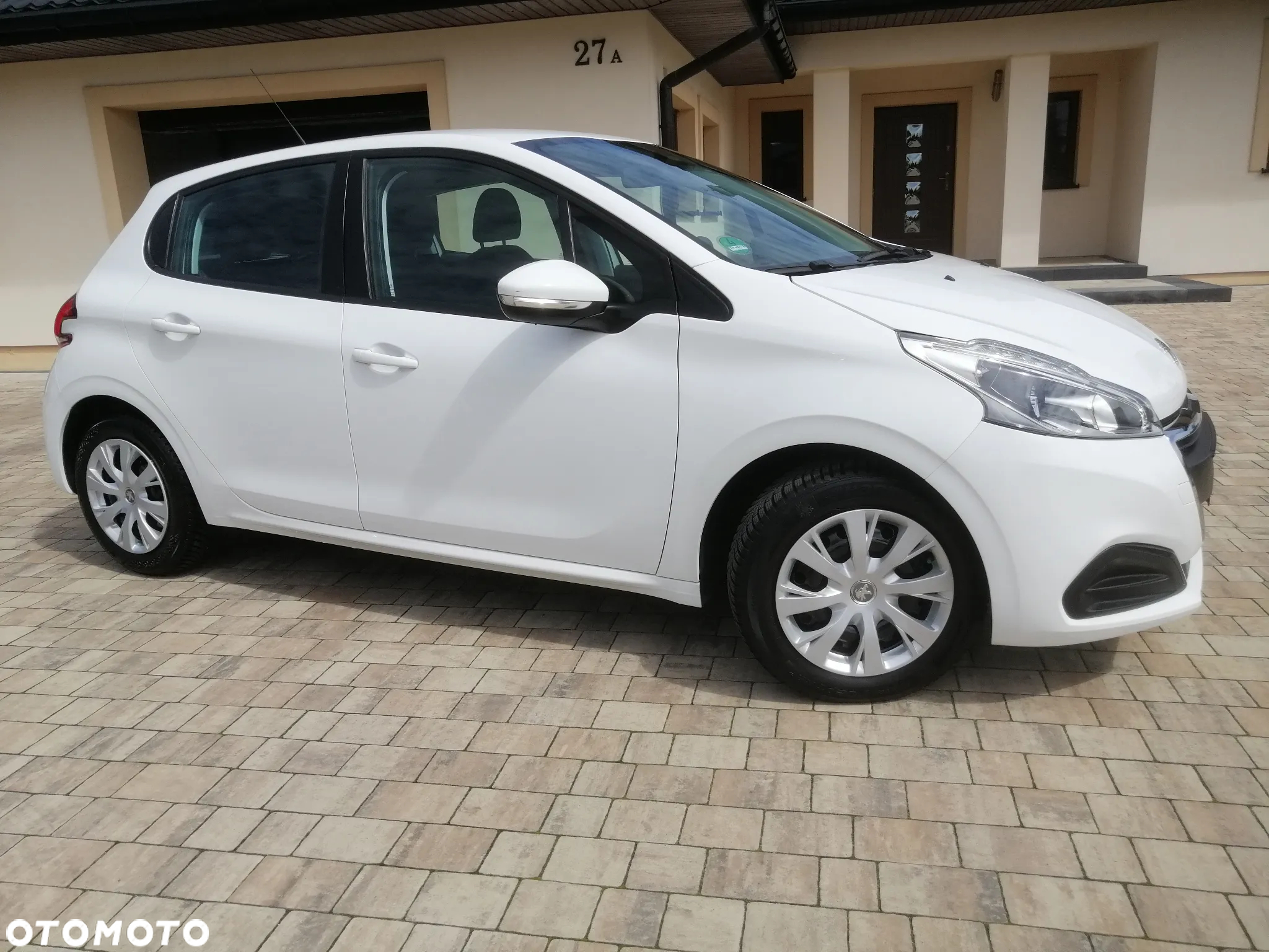 Peugeot 208 PureTech 82 Start & Stop Allure - 6