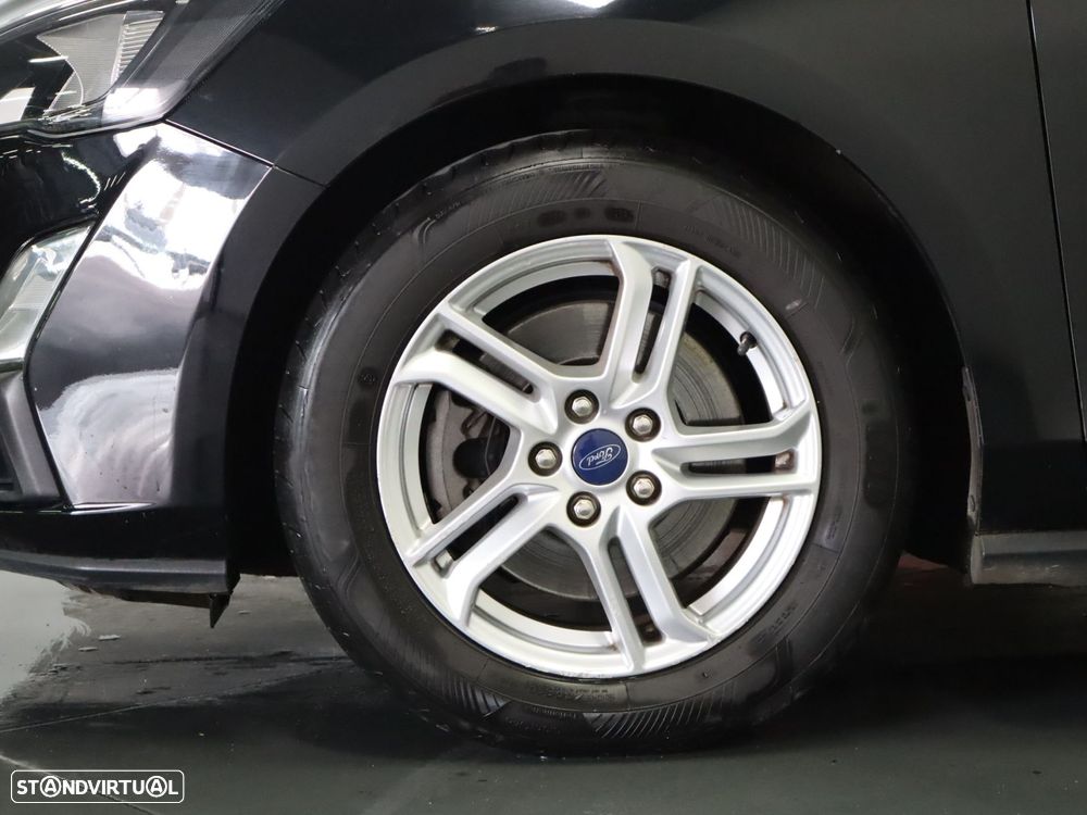 Ford Focus SW 1.5 TDCi EcoBlue Titanium - 6