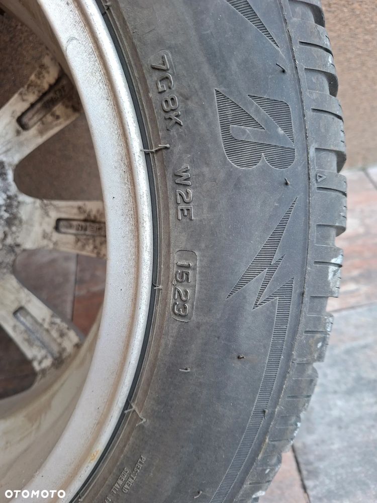 Subaru Legacy 2.0R Trend - 24
