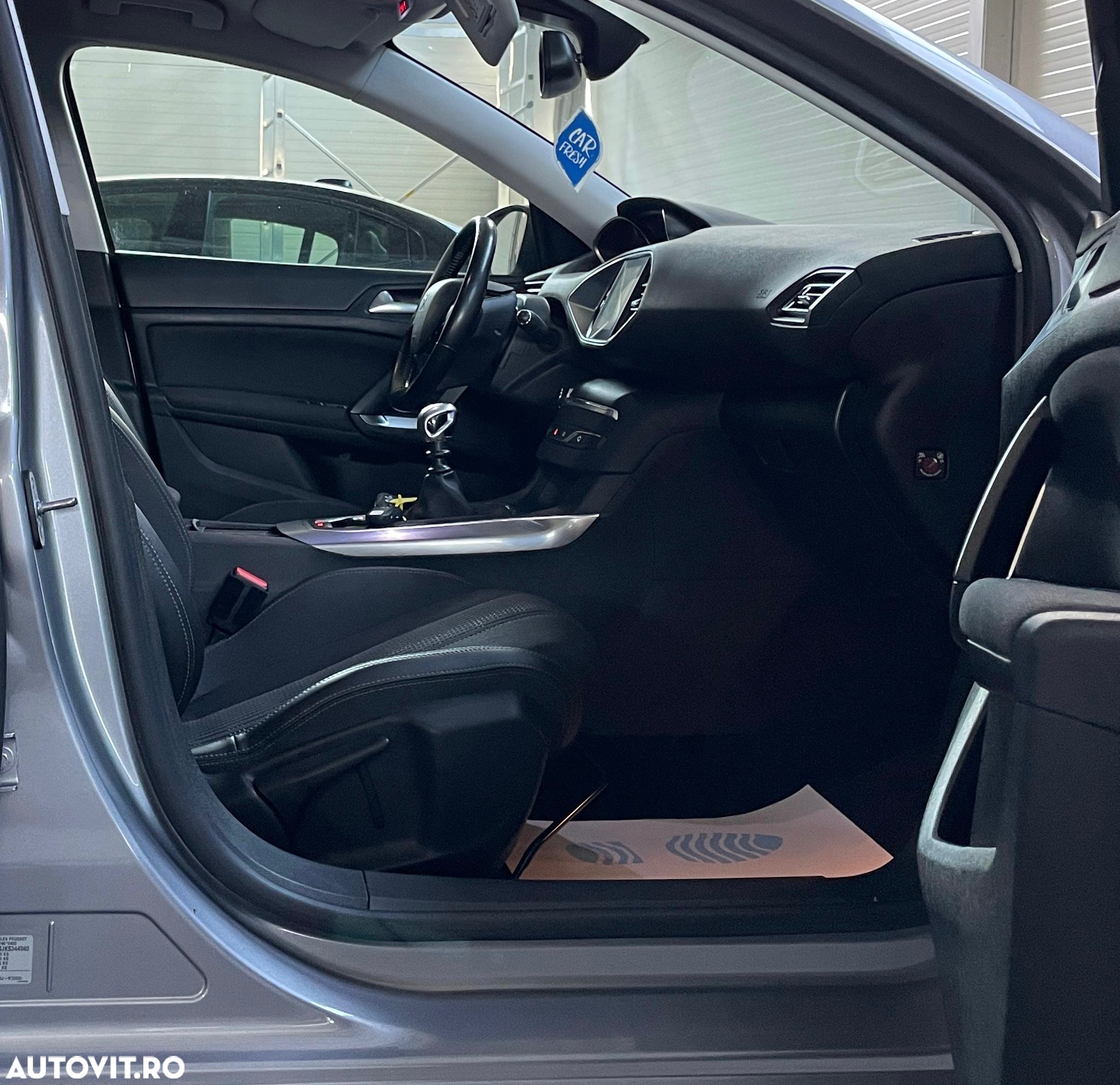 Peugeot 308 1.2L PureTech S&S BVM6 Allure Pack - 28