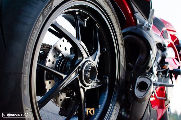 Ducati 1199 Panigale v4 - 4