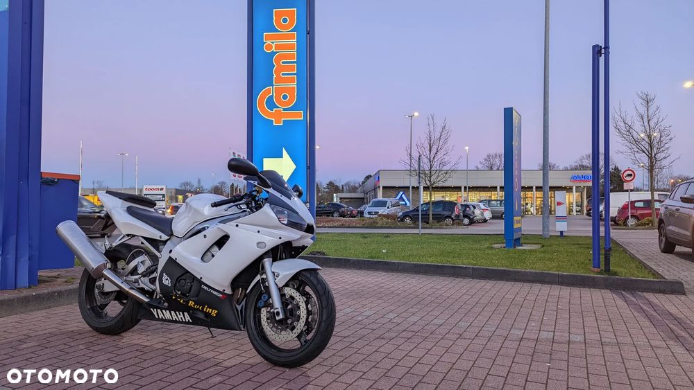 Yamaha R6 - 5