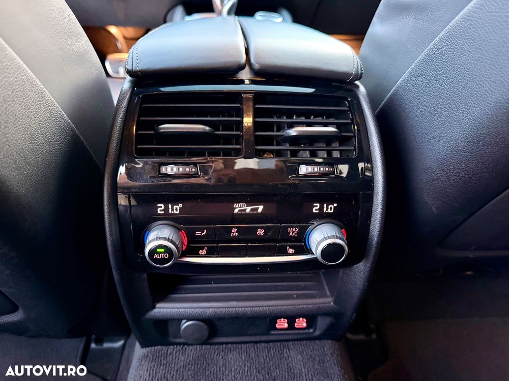 BMW M5 M550i xDrive AT - 20