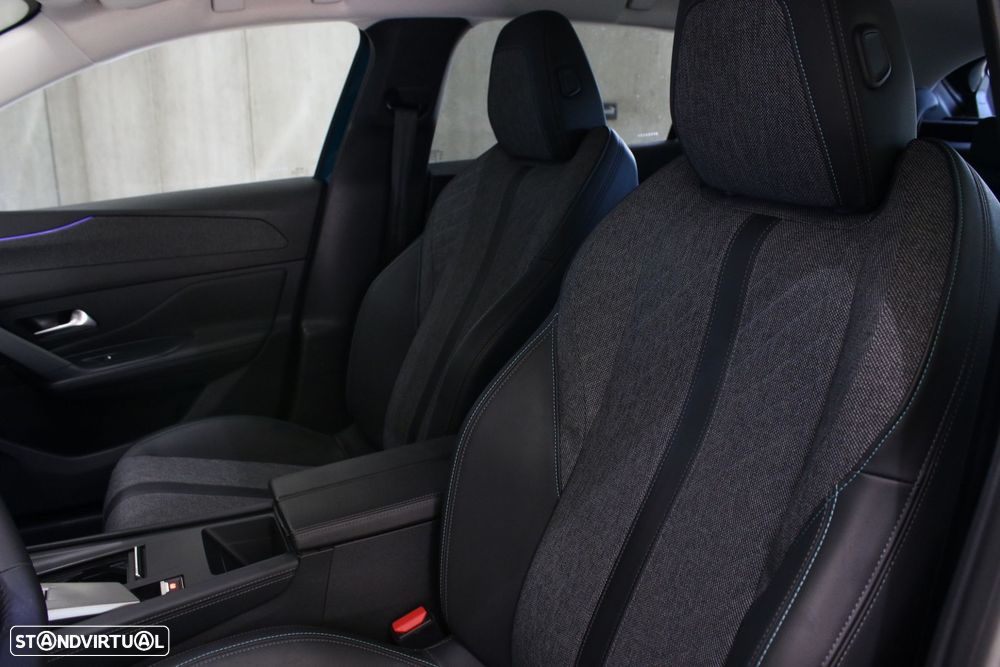 Peugeot 408 1.2 PureTech Allure EAT8 - 32