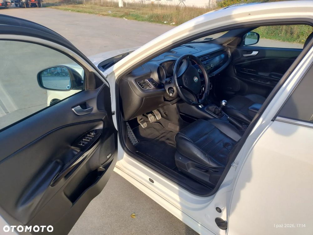 Alfa Romeo Giulietta 1750 TBi Quadrifoglio Verde - 9